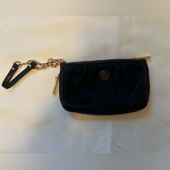 Tory Burch Madelyn Wristlet - Picture 2 of 9